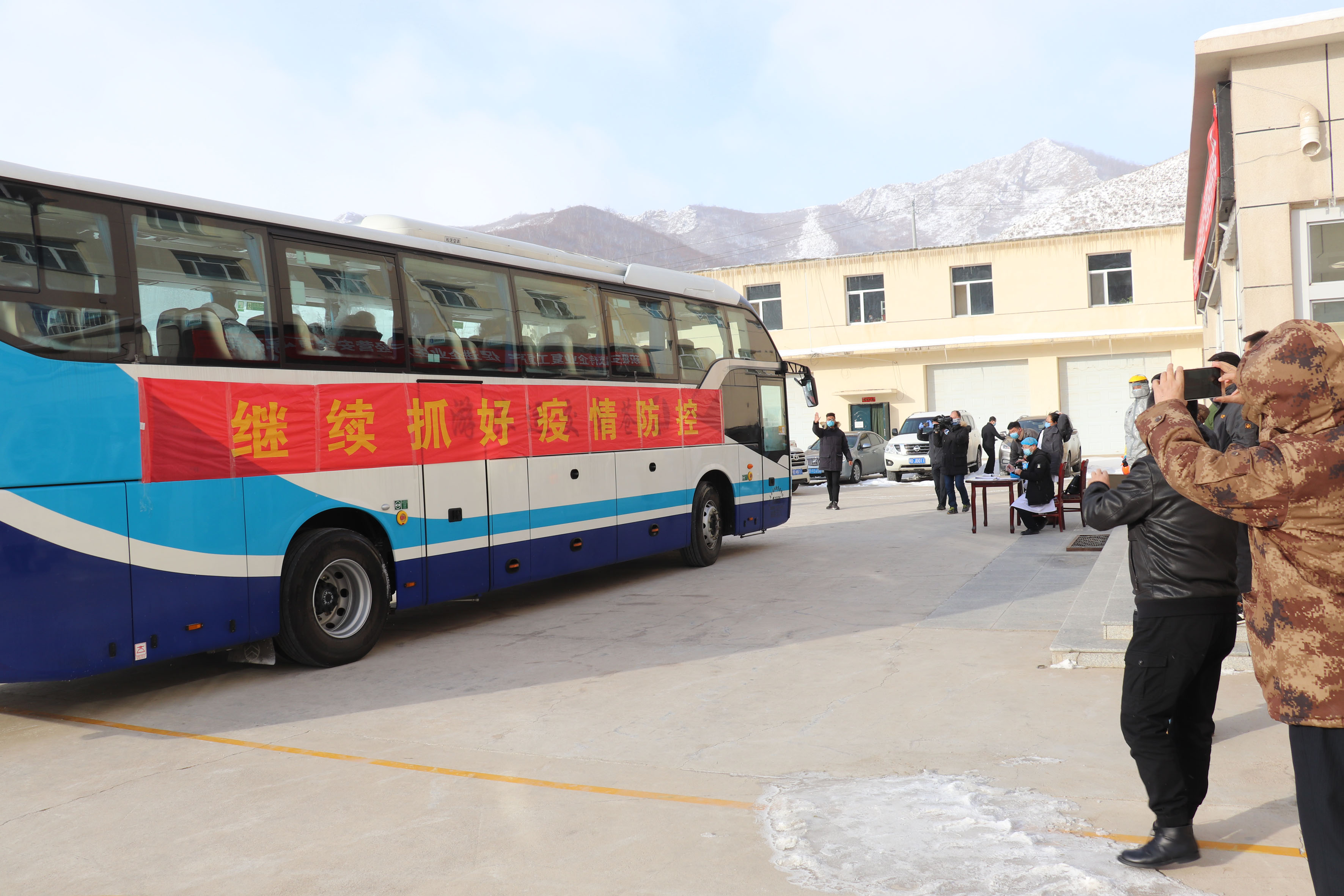 2400公里复工路，开云官方站登录入口-开云online（中国）
包车护航复工复产